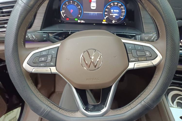 Used Volkswagen Viloran 2024 380TSI Premium Edition Steering Wheel