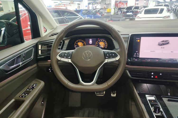 Used Volkswagen Viloran 2024 380TSI Luxury Edition Steering Wheel