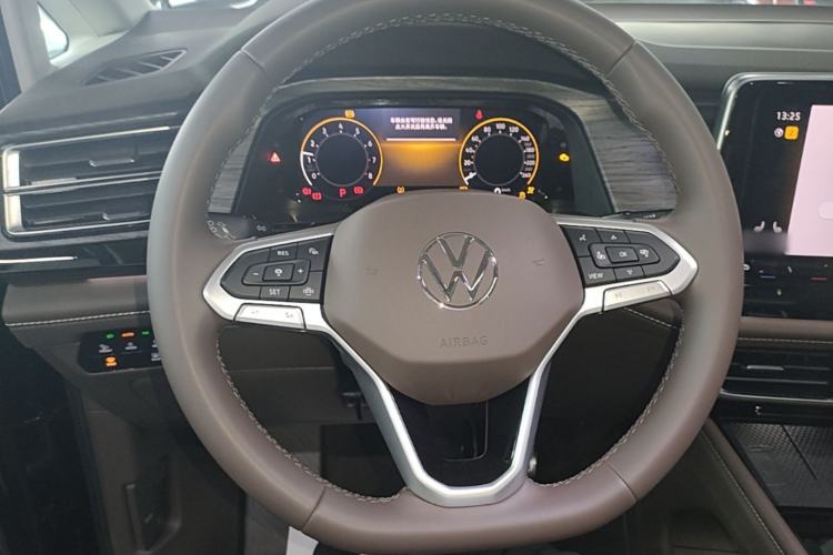 Used Volkswagen Viloran 2024 380TSI Luxury Edition Steering Wheel