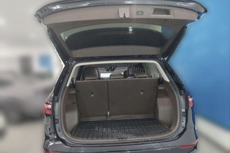 Used Volkswagen Viloran 2024 380TSI Premium Edition Trunk