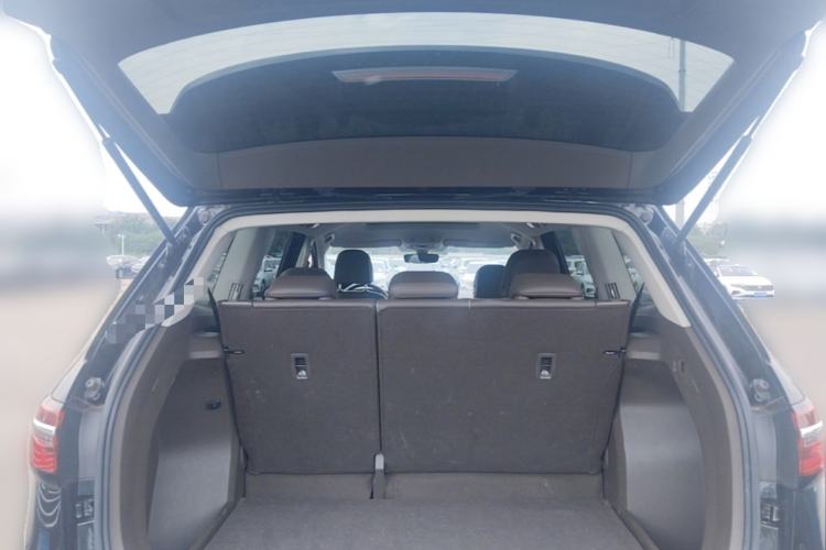 Used Volkswagen Viloran 2024 330TSI Business Edition Trunk