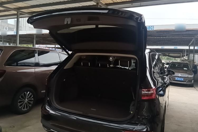 Used Volkswagen Viloran 2024 330TSI Luxury Edition Trunk