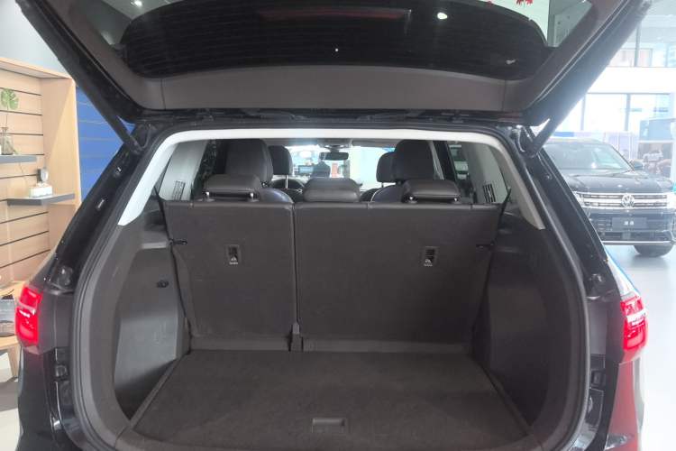 Used Volkswagen Viloran 2024 330TSI Luxury Edition Trunk