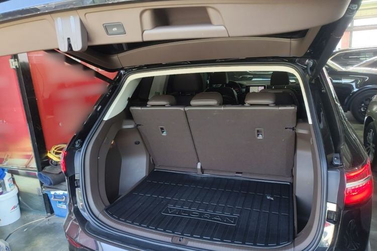 Used Volkswagen Viloran 2024 380TSI Premium Edition Trunk