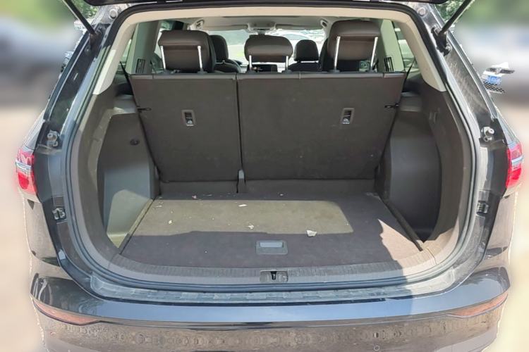 Used Volkswagen Viloran 2024 330TSI Business Edition Trunk