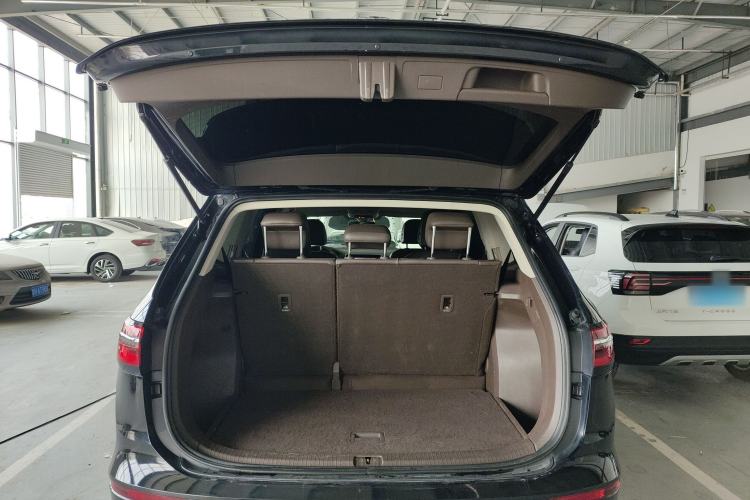 Used Volkswagen Viloran 2024 330TSI Business Edition Trunk