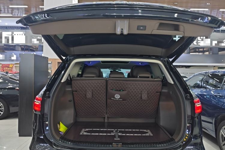 Used Volkswagen Viloran 2024 380TSI Premium Edition Trunk
