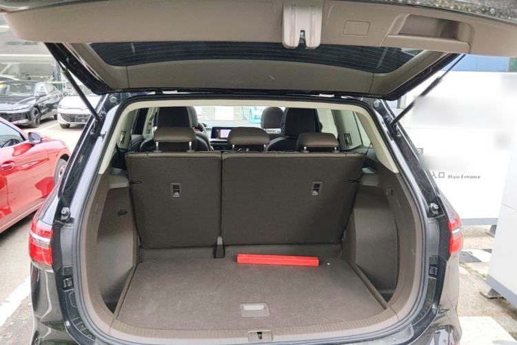 Used Volkswagen Viloran 2024 330TSI Business Edition Trunk