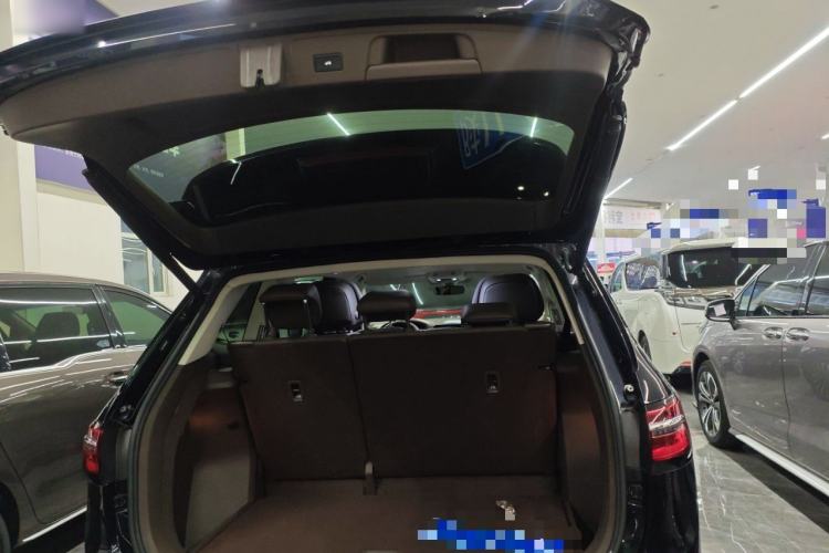 Used Volkswagen Viloran 2024 380TSI Premium Edition Trunk