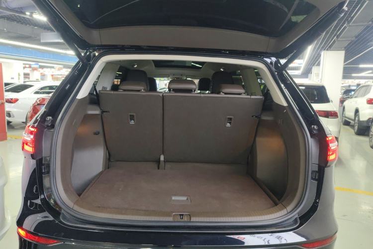 Used Volkswagen Viloran 2024 380TSI Luxury Edition Trunk