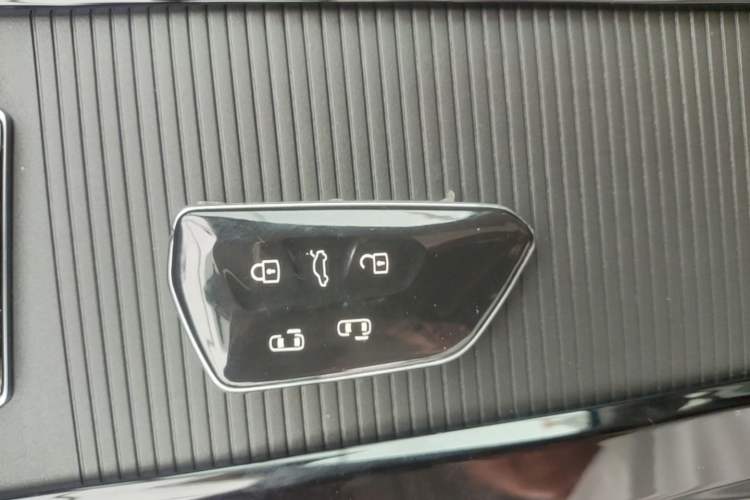 Used Volkswagen Viloran 2024 380TSI Premium Edition Vehicle Key