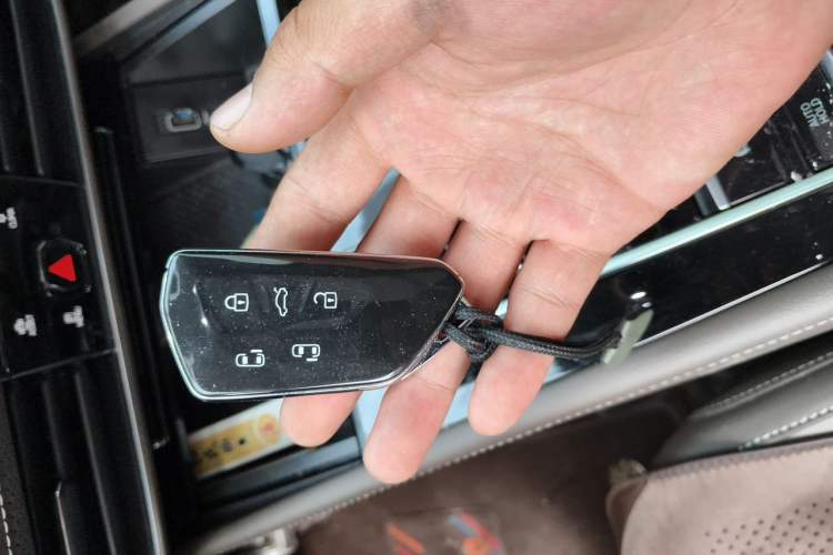 Used Volkswagen Viloran 2024 380TSI Luxury Edition Vehicle Key