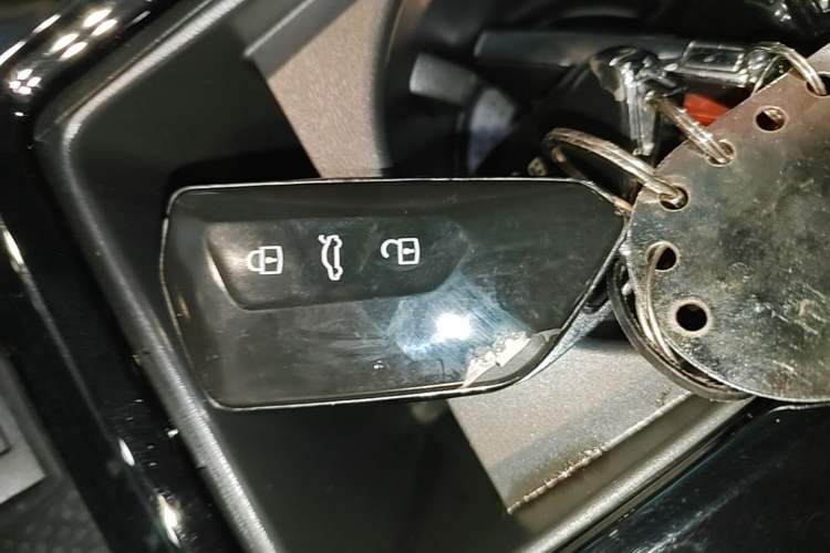 Used Volkswagen Viloran 2024 380TSI Premium Edition Vehicle Key