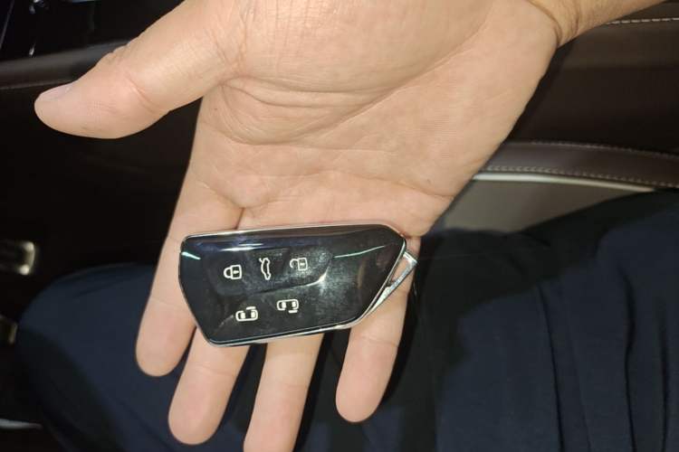 Used Volkswagen Viloran 2024 380TSI Premium Edition Vehicle Key