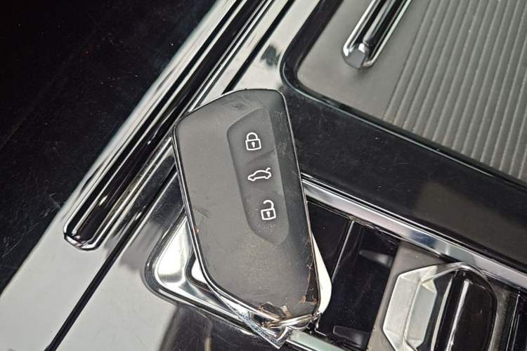Used Volkswagen Viloran 2024 330TSI Business Edition Vehicle Key