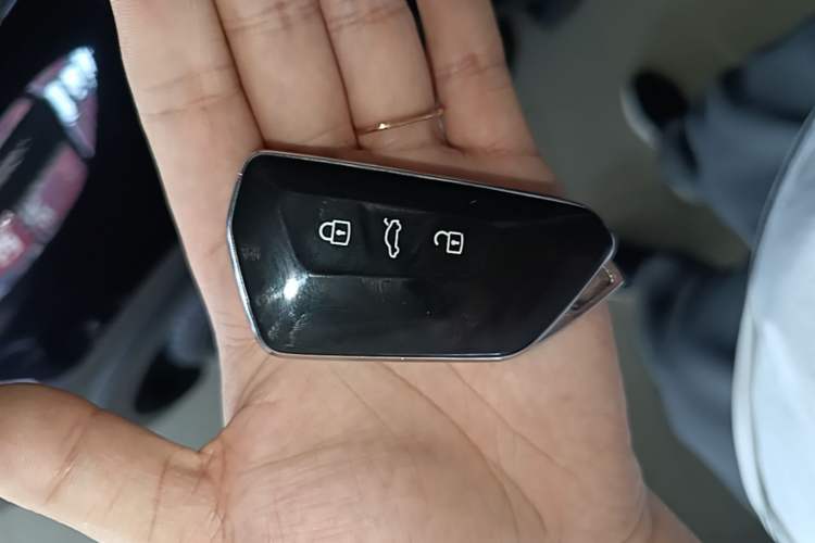 Used Volkswagen Viloran 2024 330TSI Business Edition Vehicle Key