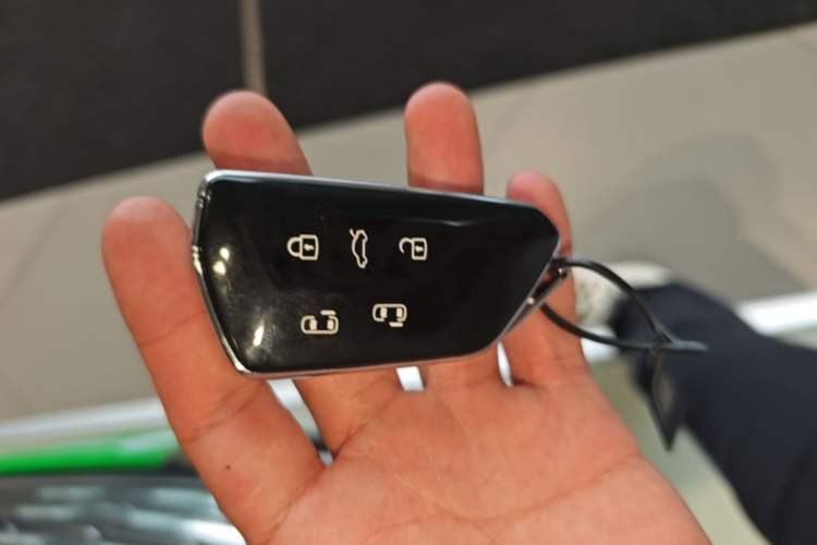 Used Volkswagen Viloran 2024 380TSI Premium Edition Vehicle Key