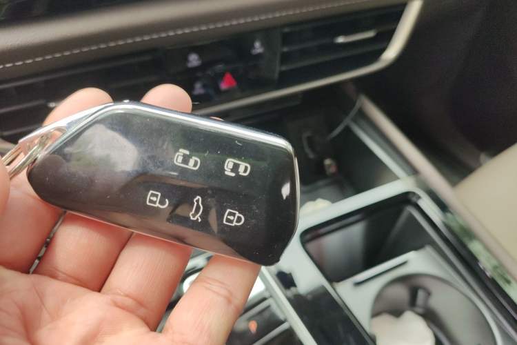 Used Volkswagen Viloran 2024 380TSI Premium Edition Vehicle Key