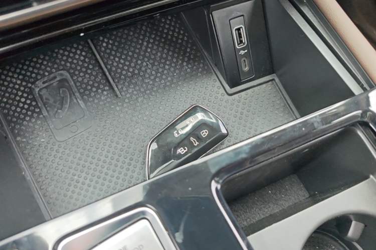 Used Volkswagen Viloran 2024 380TSI Premium Edition Vehicle Key