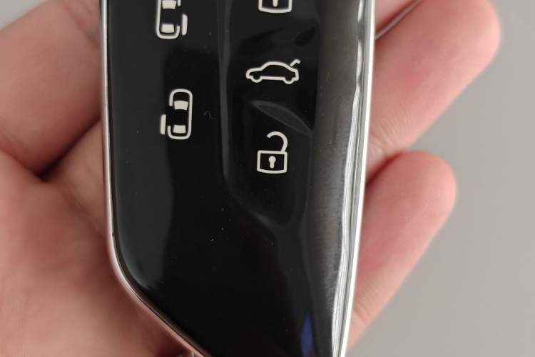 Used Volkswagen Viloran 2024 380TSI Premium Edition Vehicle Key