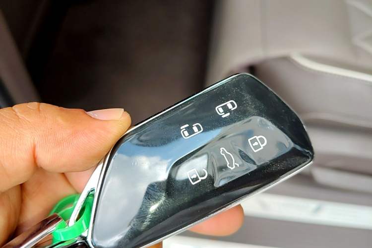 Used Volkswagen Viloran 2024 380TSI Premium Edition Vehicle Key