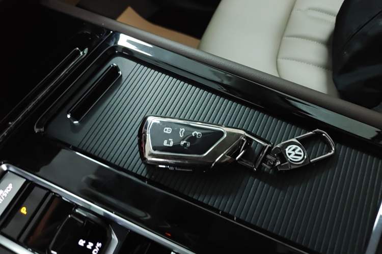 Used Volkswagen Viloran 2024 380TSI Luxury Edition Vehicle Key