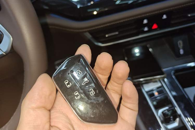 Used Volkswagen Viloran 2024 380TSI Premium Edition Vehicle Key