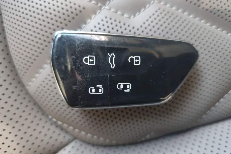 Used Volkswagen Viloran 2024 380TSI Premium Edition Vehicle Key