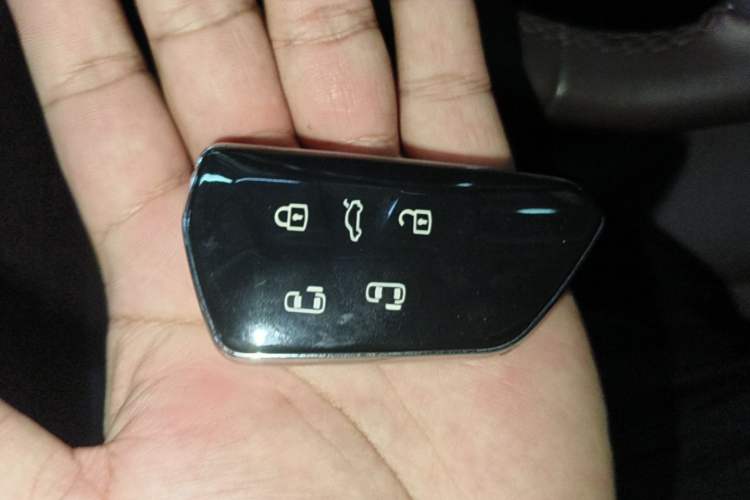 Used Volkswagen Viloran 2024 380TSI Premium Edition Vehicle Key