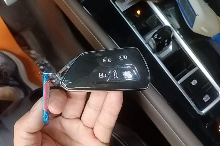 Used Volkswagen Viloran 2024 380TSI Premium Edition Vehicle Key