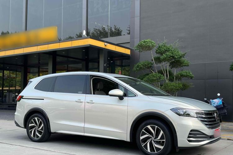 Used Volkswagen Viloran 2024 330TSI Luxury Edition Exterior 1
