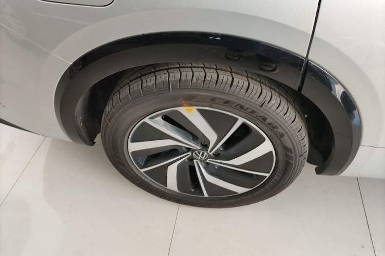 Used Volkswagen Viloran 2024 330TSI Luxury Edition Exterior 8