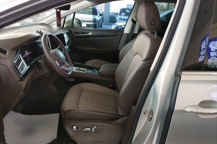Used Volkswagen Viloran 2024 330TSI Luxury Edition Left Front Seat