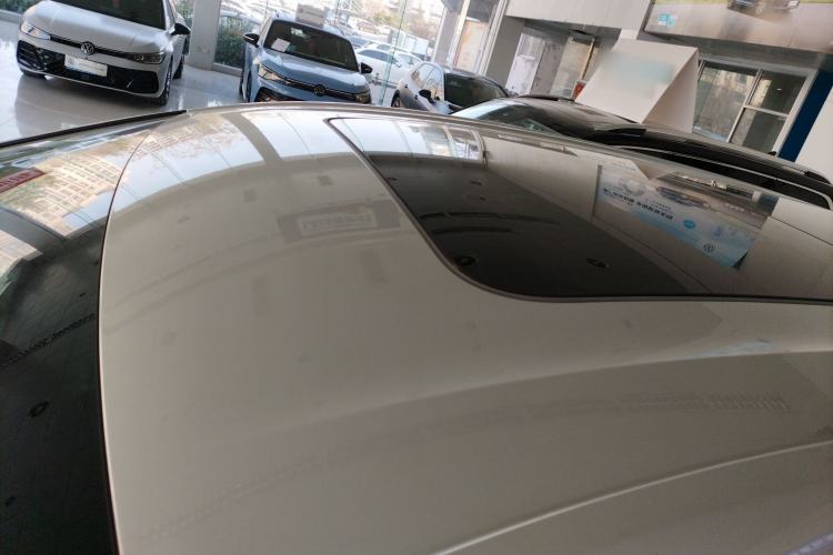 Used Volkswagen Viloran 2024 330TSI Luxury Edition Roof