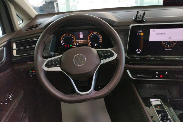 Used Volkswagen Viloran 2024 330TSI Luxury Edition Steering Wheel