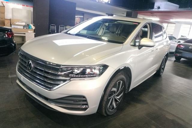 Volkswagen Viloran 2024 330TSI Luxury Edition usado