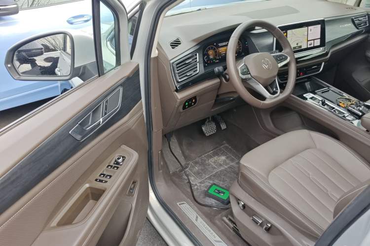 Used Volkswagen Viloran 2024 330TSI Luxury Edition Driver Seat