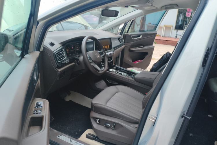Used Volkswagen Viloran 2024 330TSI Luxury Edition Driver Seat