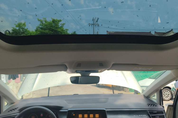 Used Volkswagen Viloran 2024 330TSI Luxury Edition Headliner