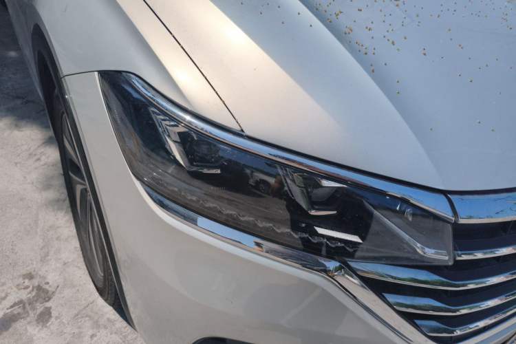 Used Volkswagen Viloran 2024 330TSI Luxury Edition Right Front Headlight