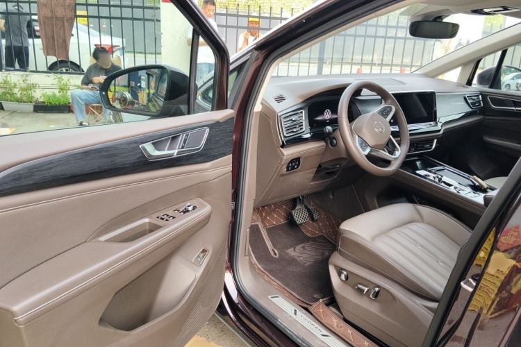 Used Volkswagen Viloran 2024 330TSI Luxury Edition Driver Seat