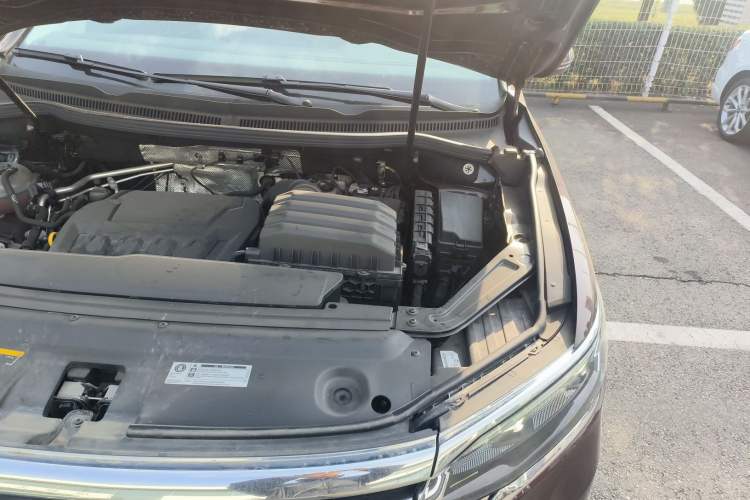 Used Volkswagen Viloran 2024 380TSI Premium Edition Engine Bay Left