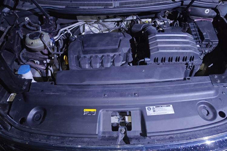 Used Volkswagen Viloran 2024 380TSI Premium Edition Engine Bay