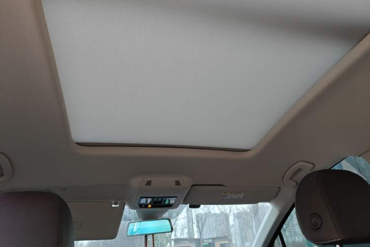 Used Volkswagen Viloran 2024 380TSI Luxury Edition Headliner