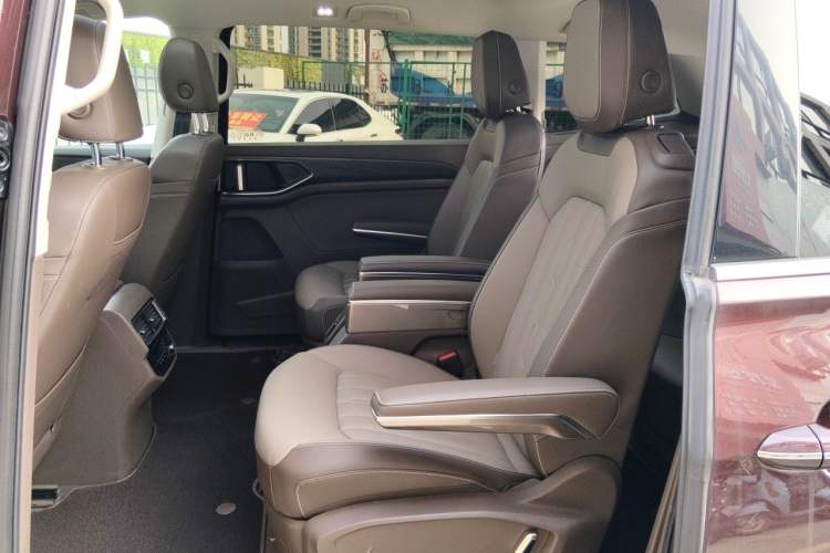 Used Volkswagen Viloran 2024 330TSI Luxury Edition Left Rear Seat