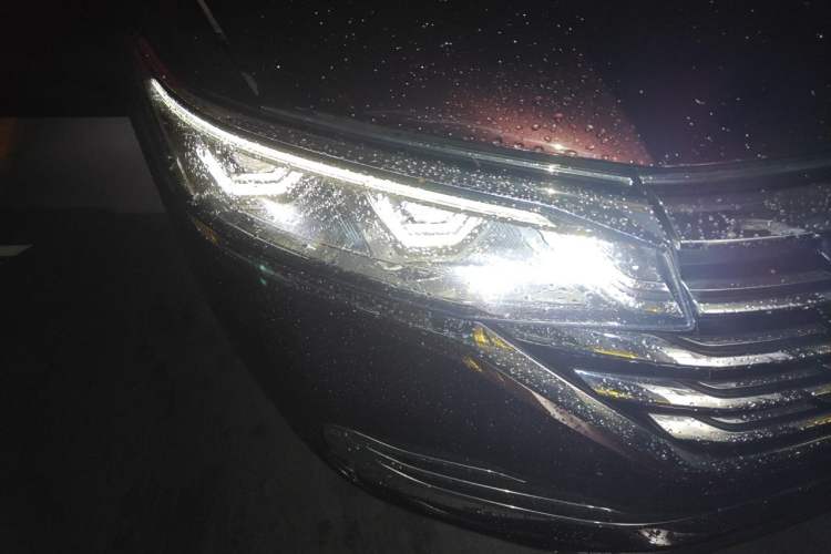 Used Volkswagen Viloran 2024 380TSI Premium Edition Right Front Headlight
