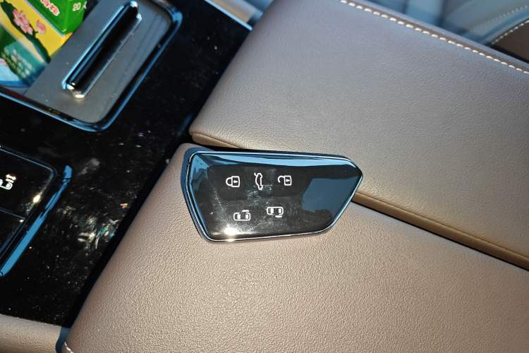 Used Volkswagen Viloran 2024 380TSI Luxury Edition Vehicle Key
