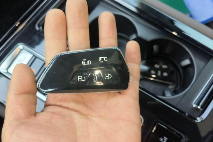 Used Volkswagen Viloran 2024 380TSI Premium Edition Vehicle Key