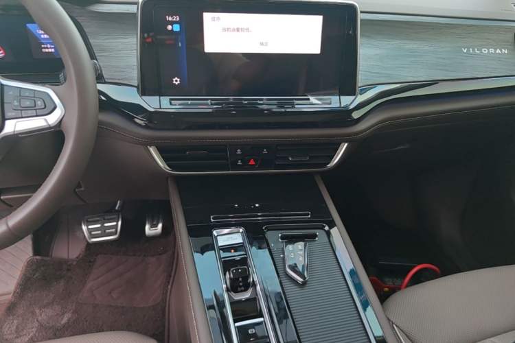 Used Volkswagen Viloran 2024 380TSI Premium Edition Audio And AC Panel