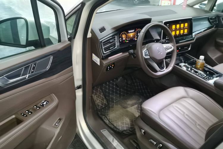 Used Volkswagen Viloran 2024 330TSI Luxury Edition Driver Seat